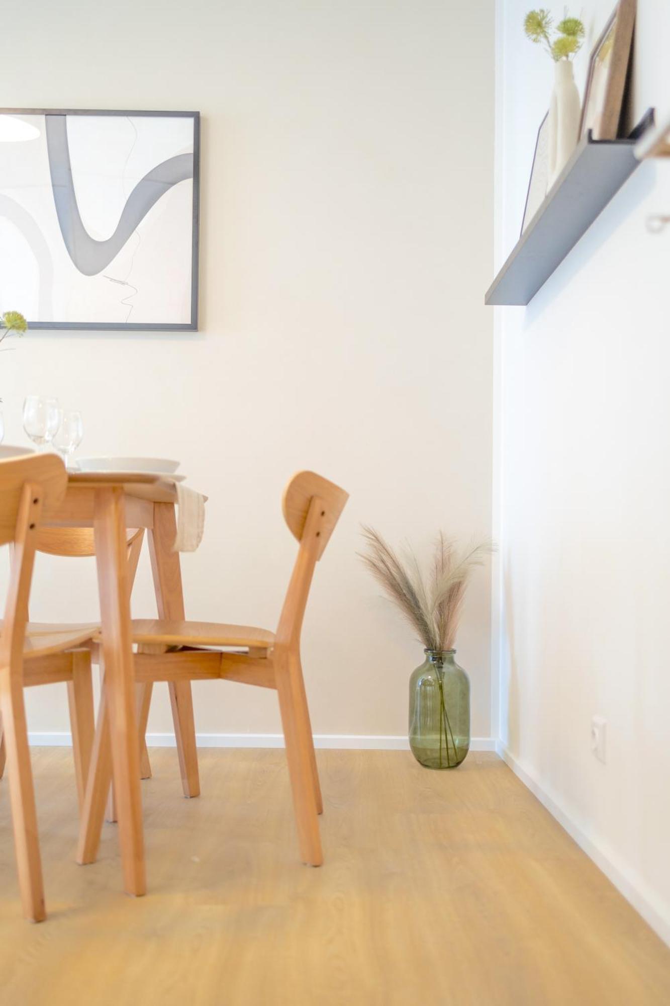 Bright 2br - 8th Floor, Balcony, Free Parking - By Gravity Appartement