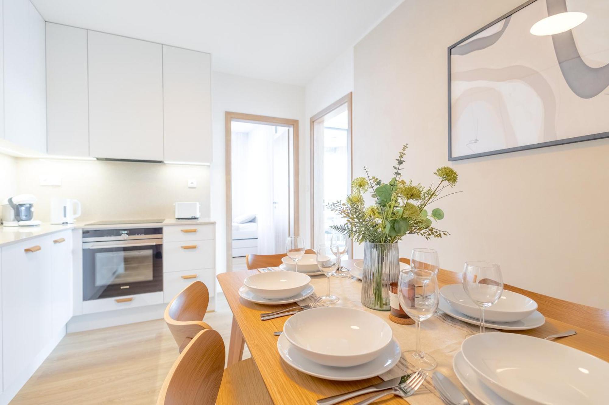 Appartement Bright 2br - 8th Floor, Balcony, Free Parking - By Gravity