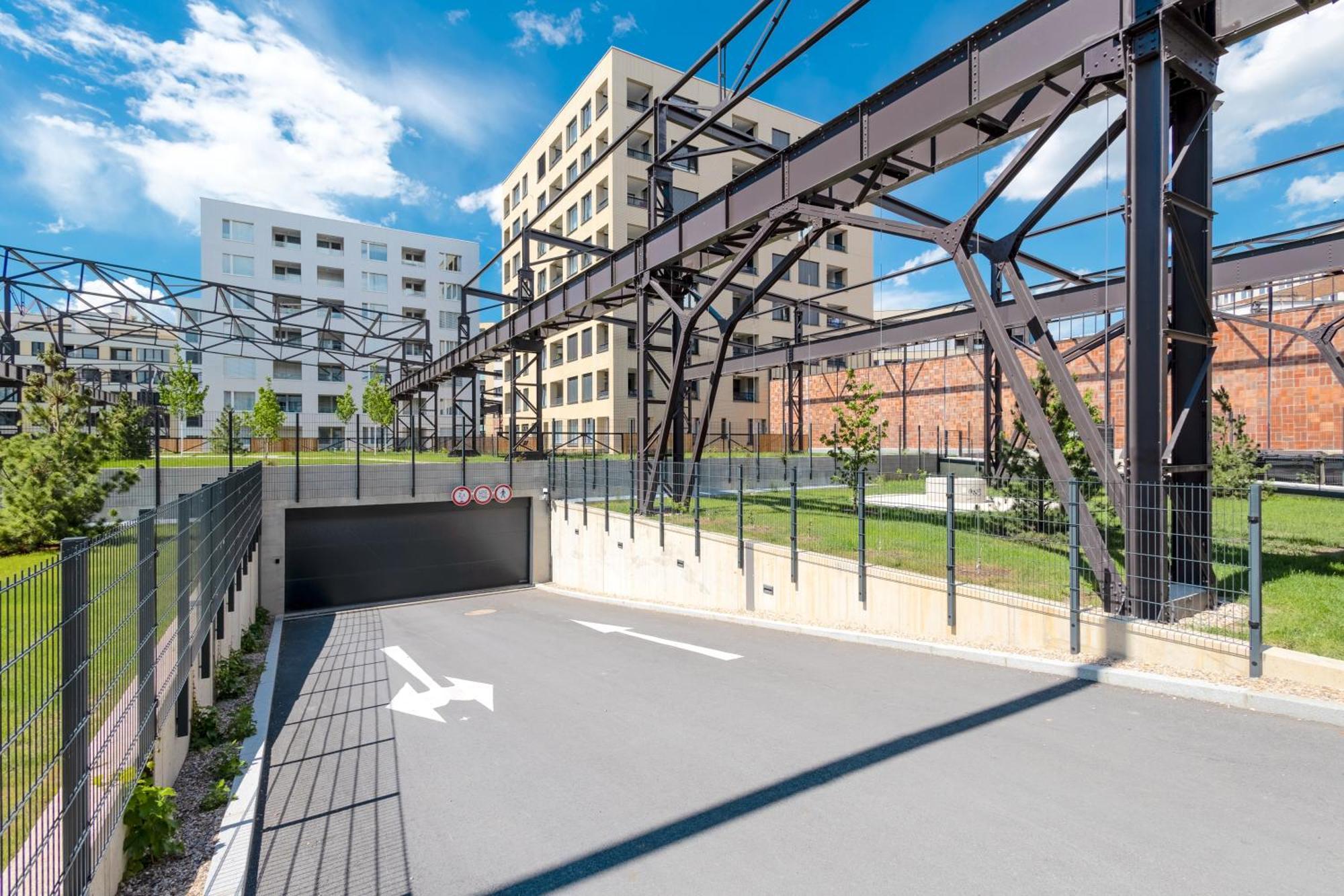 Appartement Bright 2br - 8th Floor, Balcony, Free Parking - By Gravity *