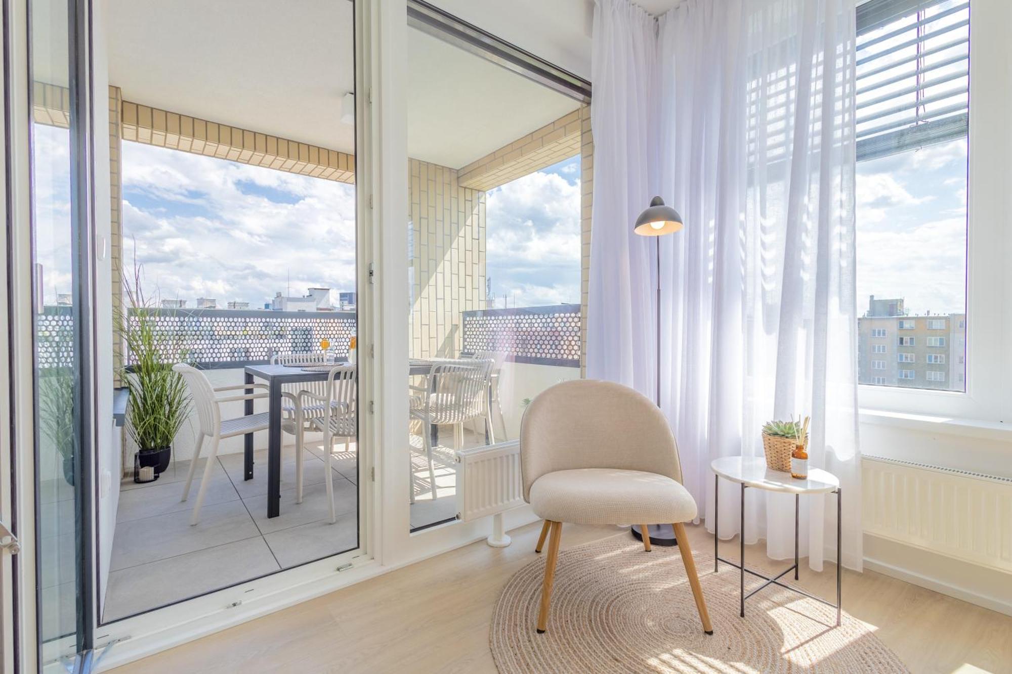 Appartement Bright 2br - 8th Floor, Balcony, Free Parking - By Gravity